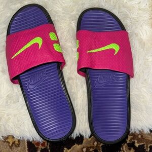 NIKE SLIDES womans 10